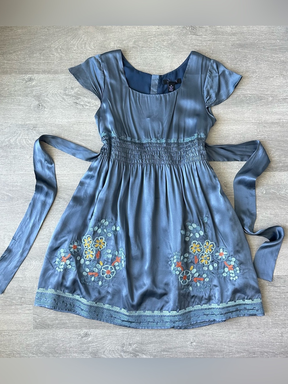 100% Silk DKNY Embroidered Dress Vintage Floral Detail with waist tie Babydoll